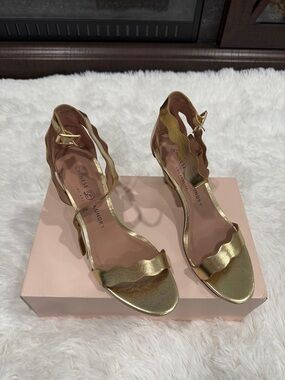 Chinese Laundry Metallic Gold Scalloped Heeled Sandals